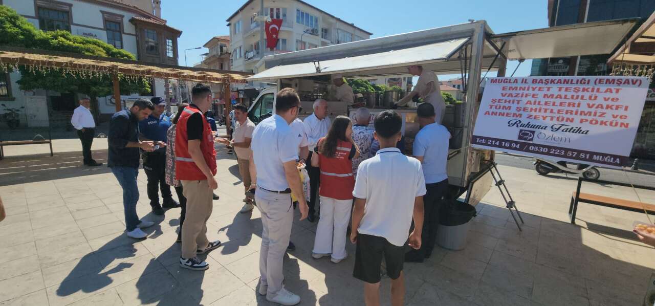 Muğla’da Şehitler ve Zeytün Pökün İçin Lokma Hayrı 4